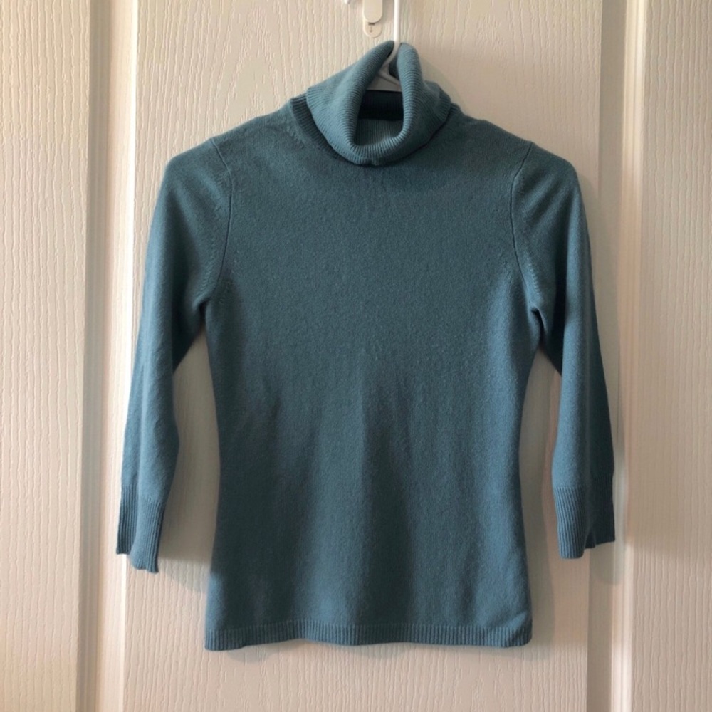 100% Cashmere women’s sweater Express Blue Sweater